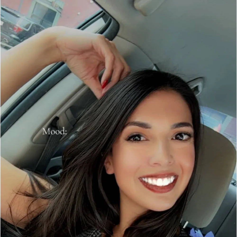 Aly Livingston, Benefits Bestie